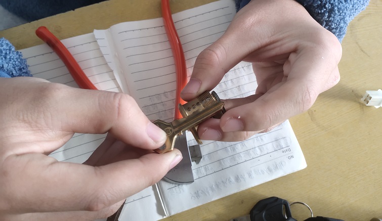 曉得暗配的人是哪個(gè)