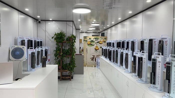 開鎖店內部展示擺設